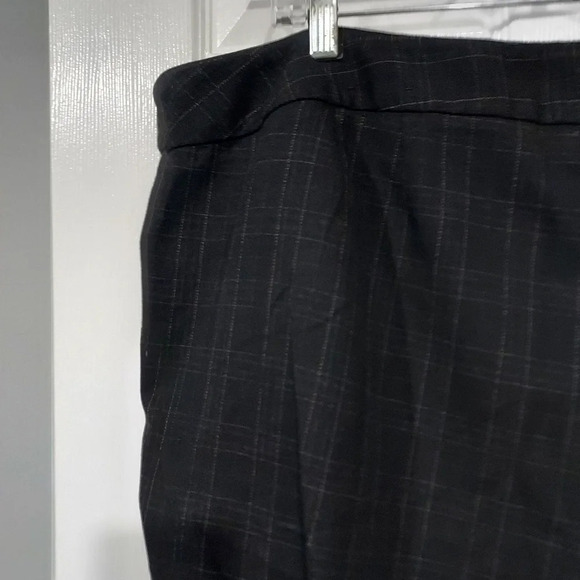 Lane Bryant Black Checkered Trousers in Size 22 Average - Picture 7 of 11